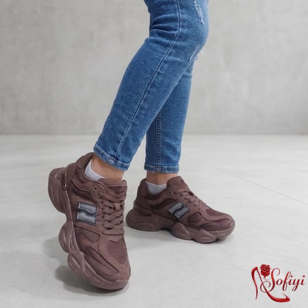 ZAPATILLA URBANA CHUNCKY GB682